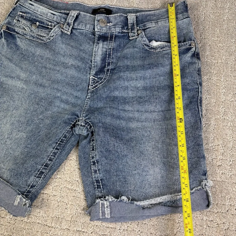 True Religion Geno Men's 34 Denim Jean Shorts Cut Off Frayed Hem Medium Blue